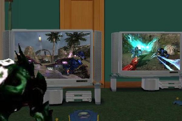 My green Sangheili (And others offscreen) playing Halo 2... In The Sims 2?!